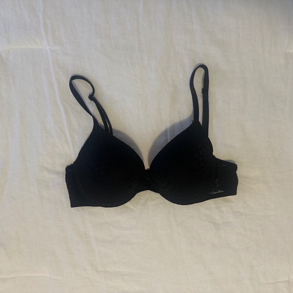 Victoria Secret Push Up Bra - Picture 1 of 1